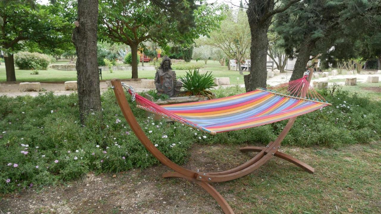 Apartament Mas Maurane - Le Bougainvillier Aux Portes D'Arles Tarascon Zewnętrze zdjęcie
